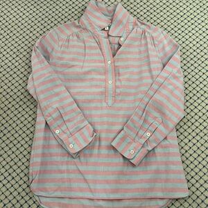 Vineyard vines pink and blue stripe tunic style shirt